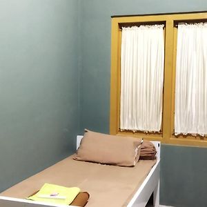 Dormitory Room Mixed